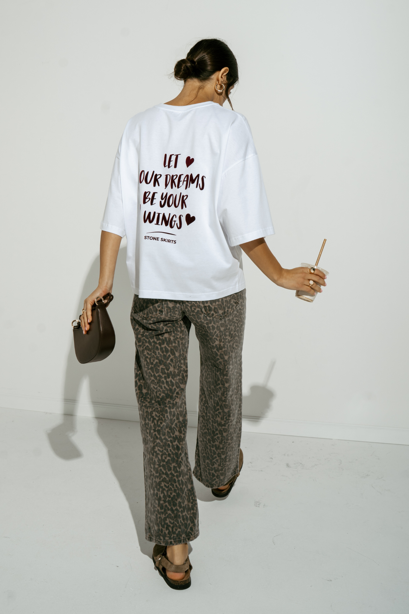 T-shirt Let Your Dreams - biała