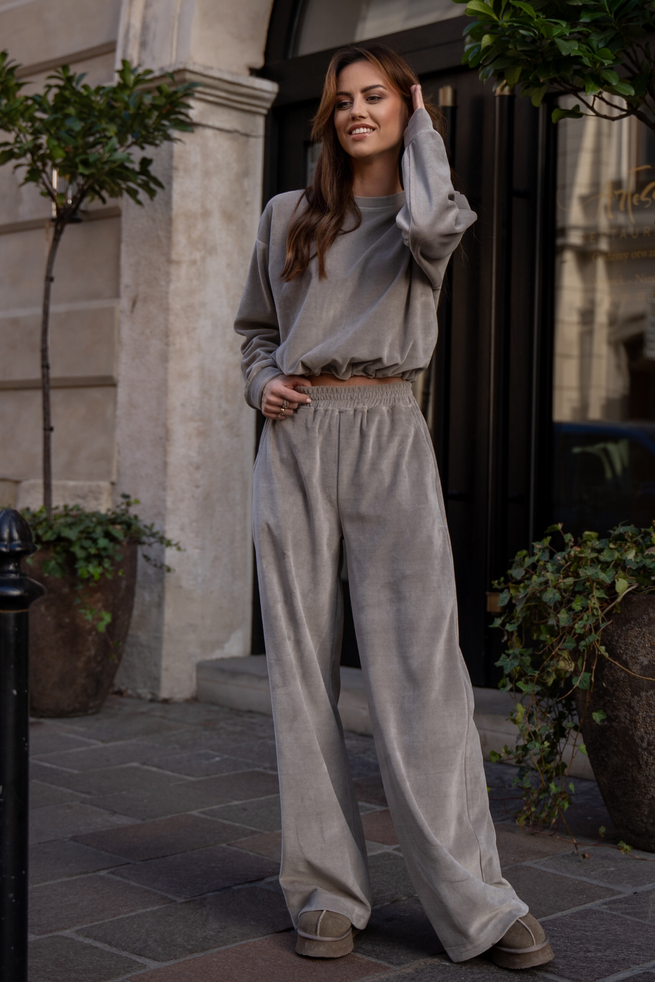 Komplet welurowy - Cristin Sand