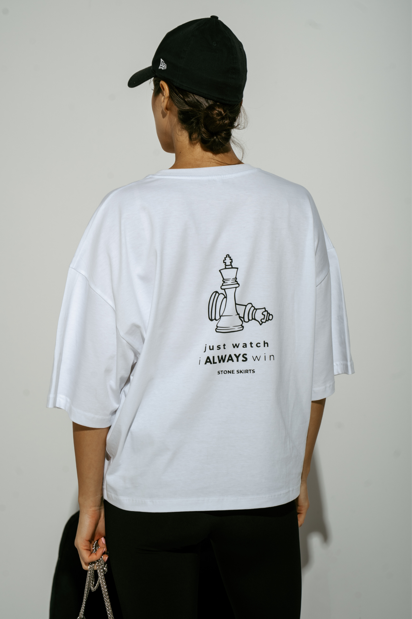 T-shirt Just Watch - biała