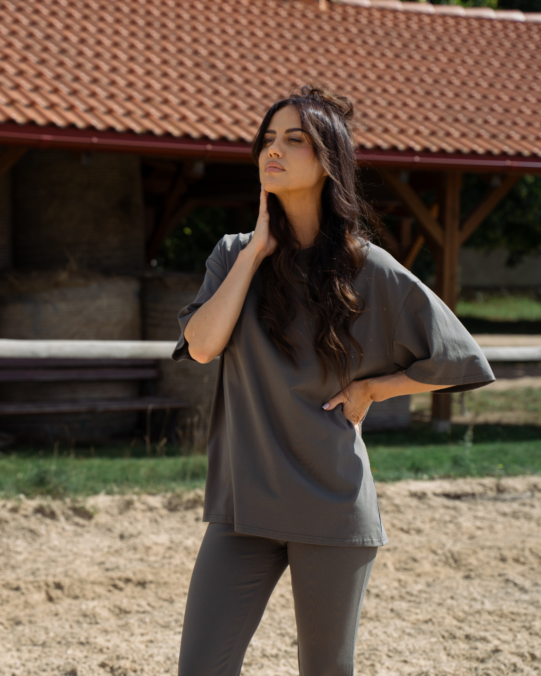 T-SHIRT BABES CLUB LONG KHAKI GREY