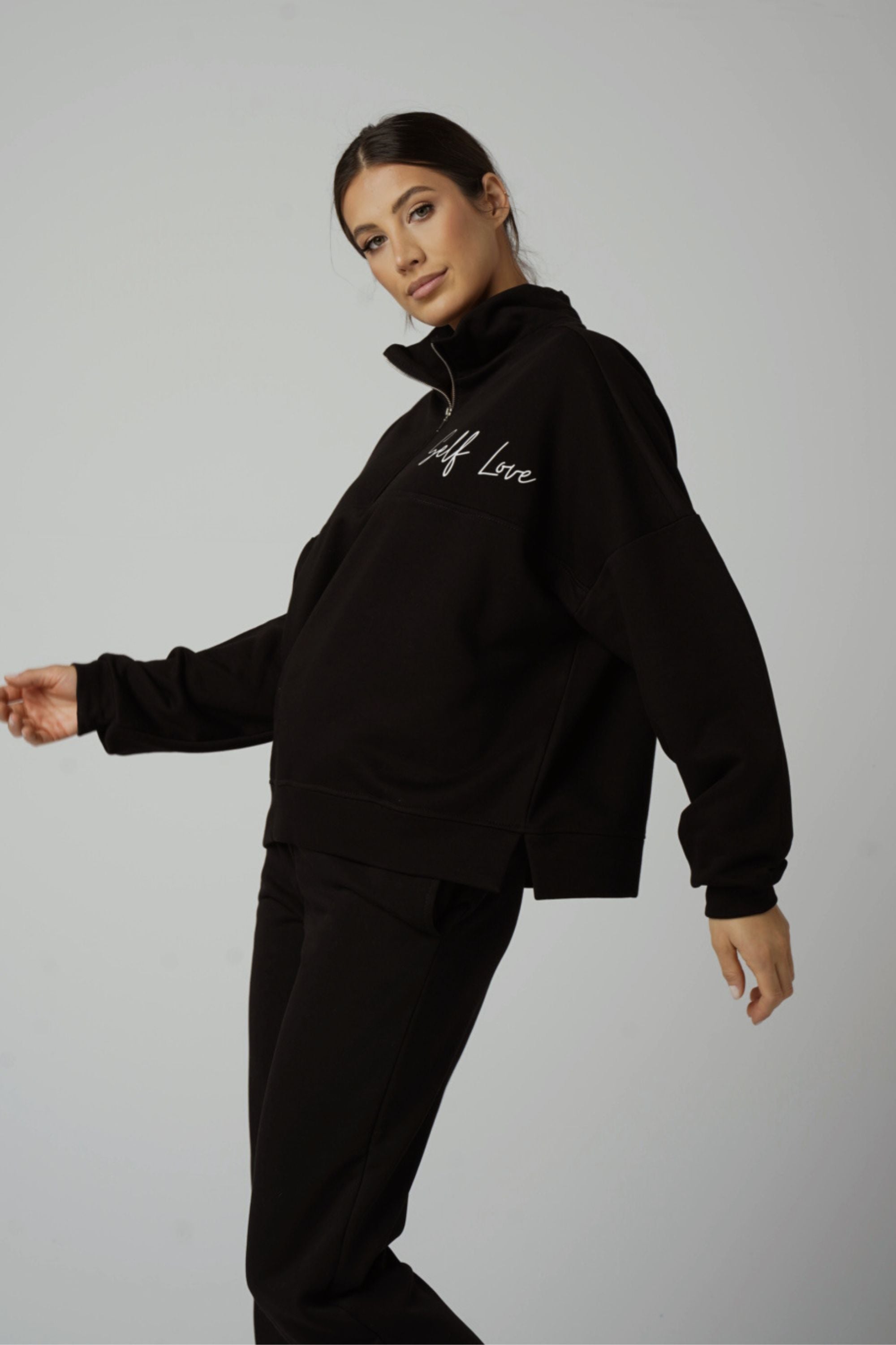 Amina Czarny komplet dresowy diagonal