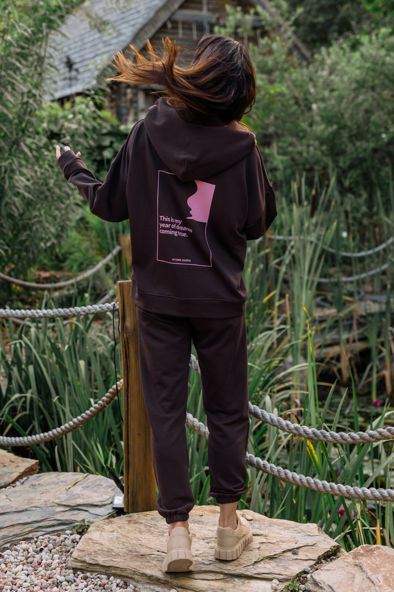 Komplet dresowy Lisa Dark Chocolate (grafika)