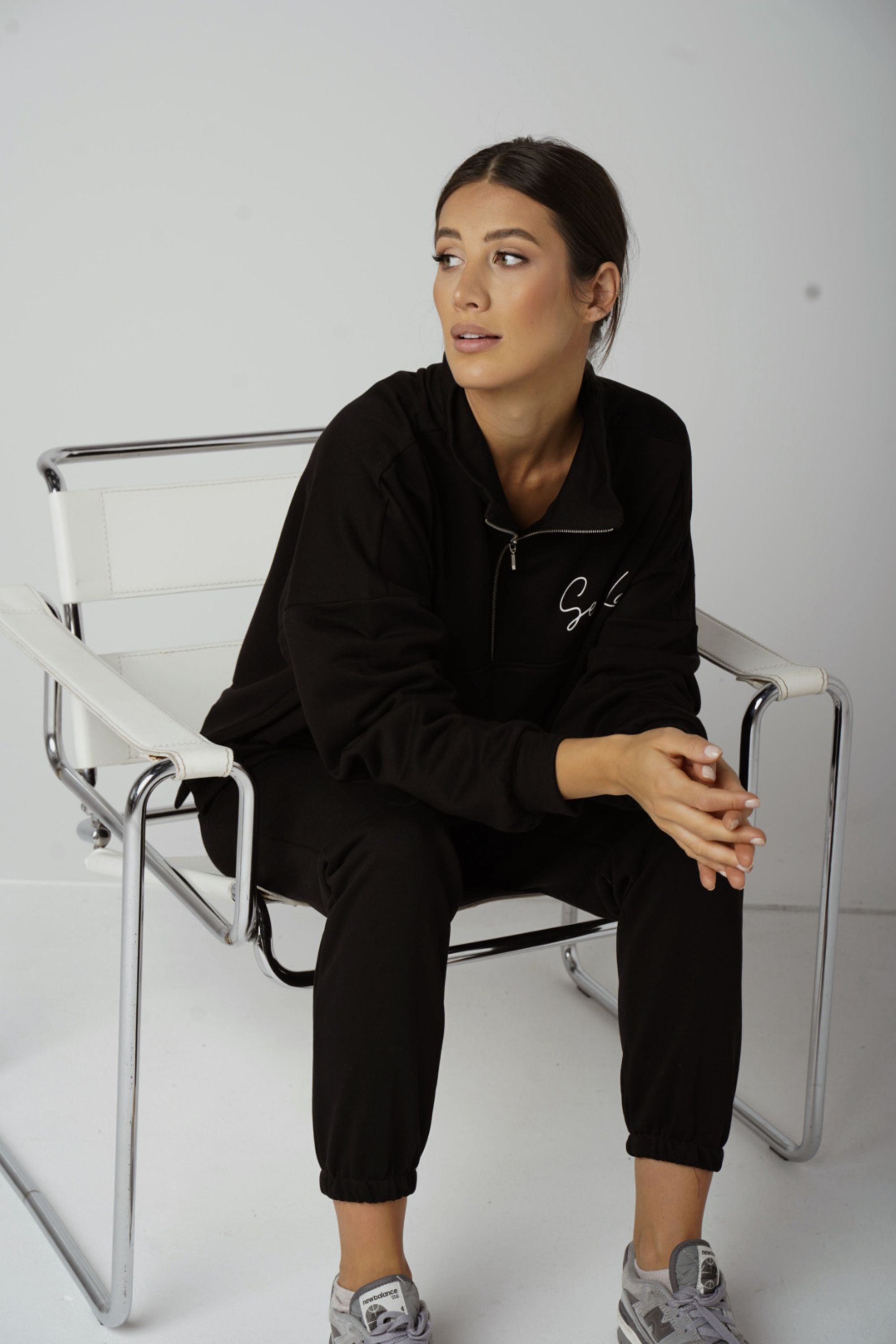 Amina Czarny komplet dresowy diagonal