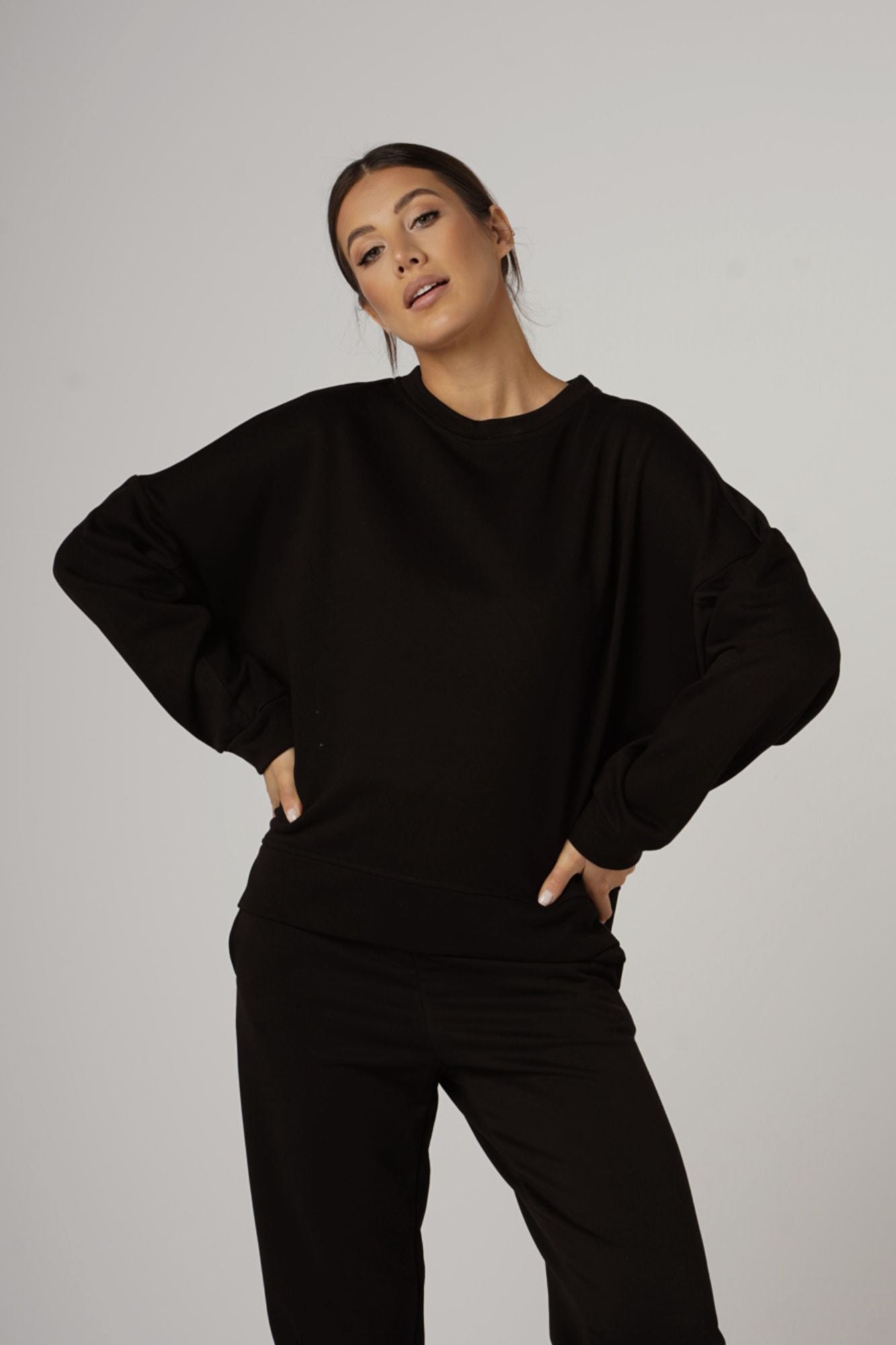 Cornelia Czarny - komplet dresowy diagonal