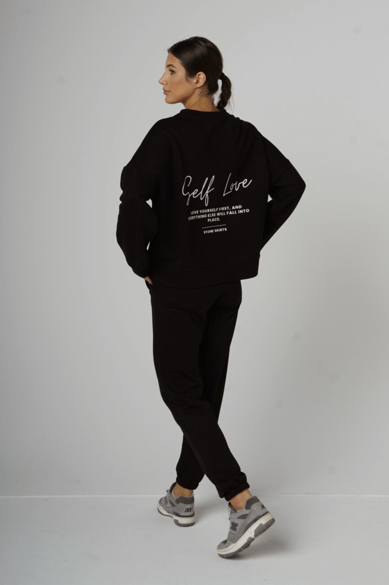 Cornelia Czarny - komplet dresowy diagonal