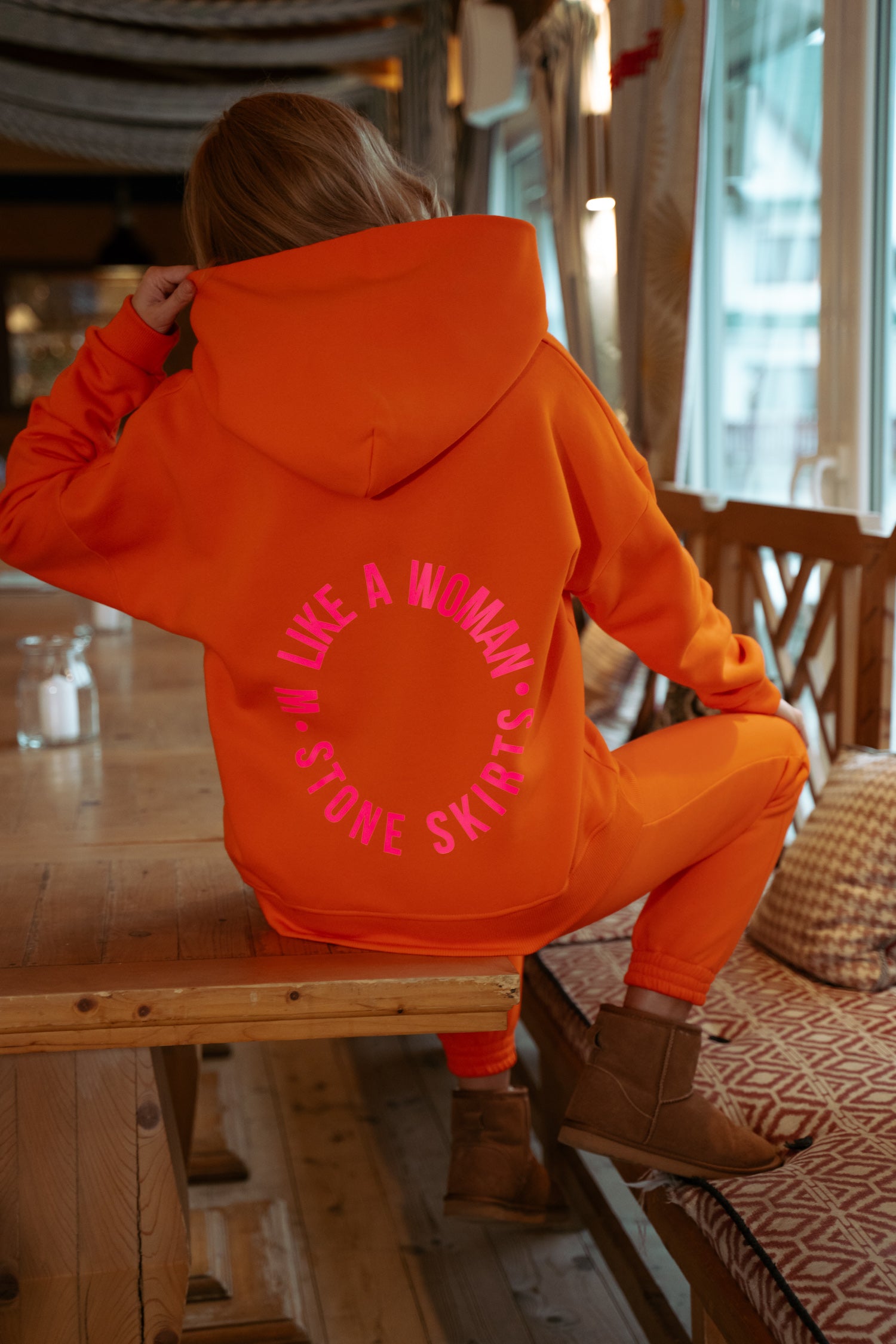 Lisa Orange Trainingsanzug-Set (Logo)